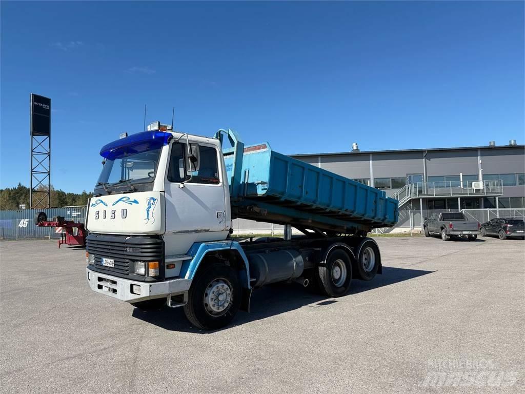 Sisu SM300 6x2 Demontažnii kamioni za podizanje kabela