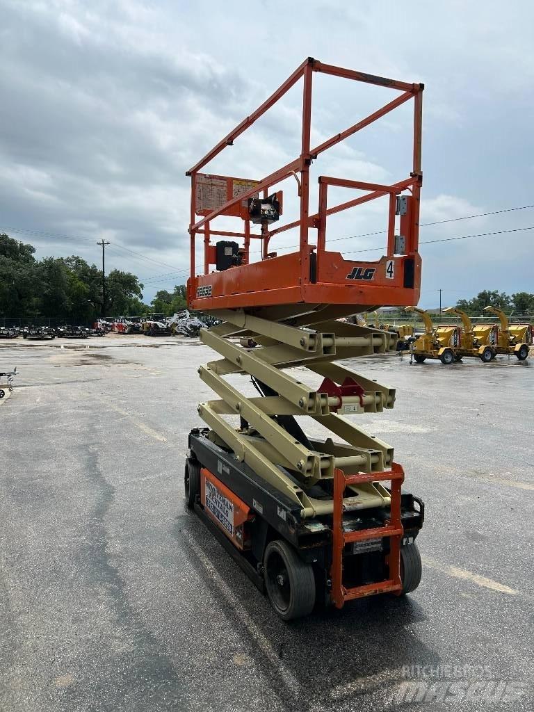 JLG R2632 Škaraste platforme