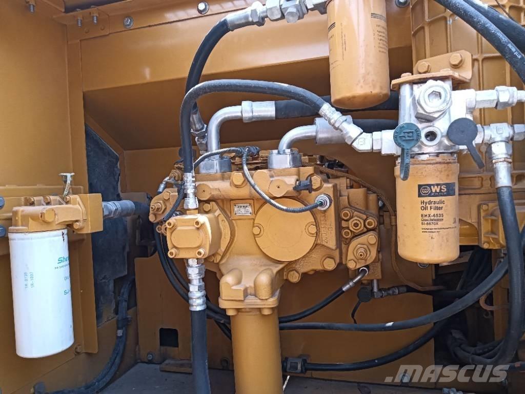 CAT 325 D Bageri gusjeničari