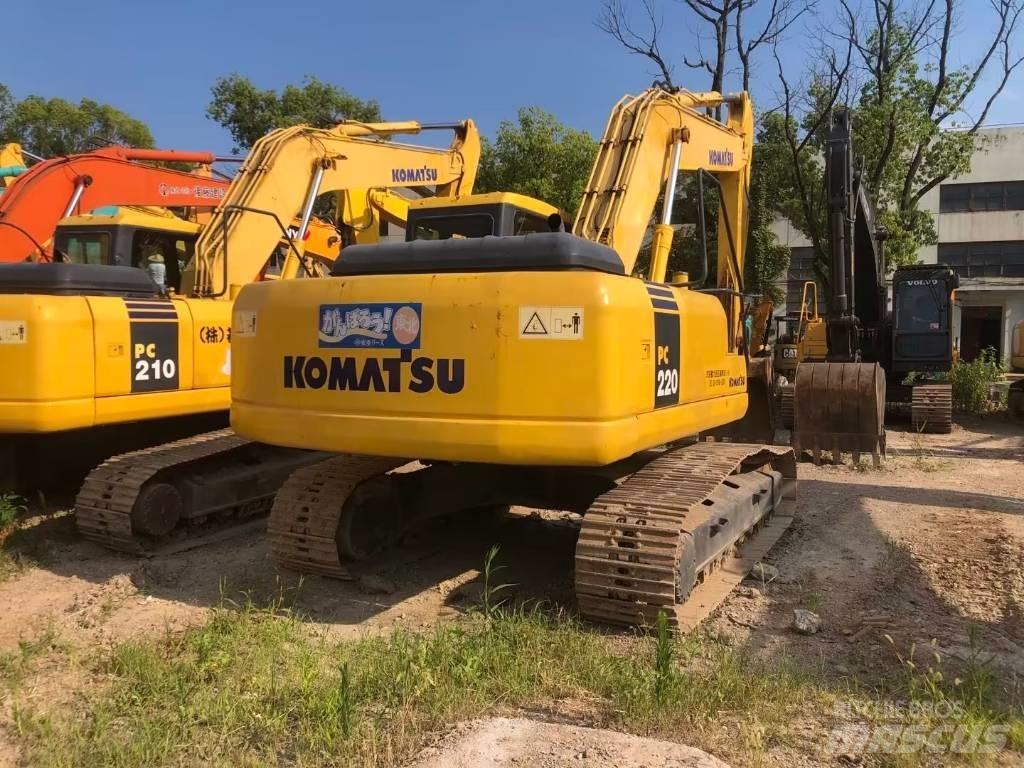Komatsu PC220-7 Bageri gusjeničari