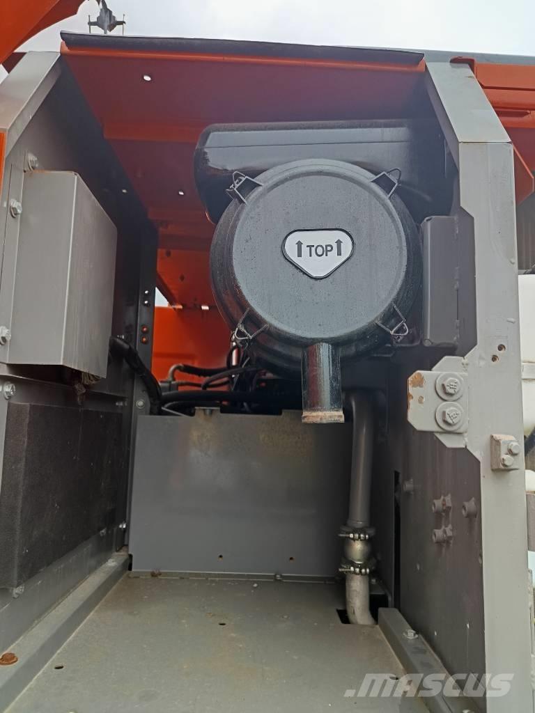 Hitachi ZX 210 Bageri gusjeničari