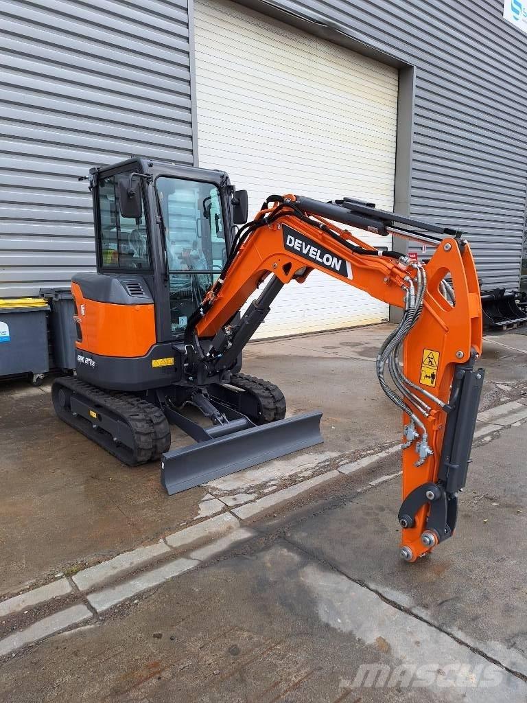 Develon DX 27 Z-7 Mini bageri <7t