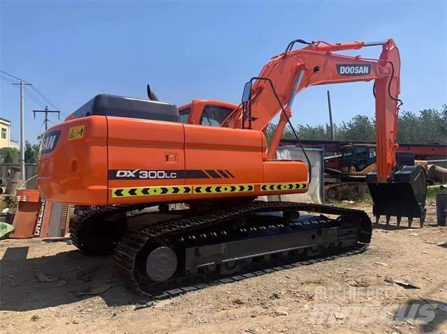 Doosan DX 300 LC Bageri gusjeničari