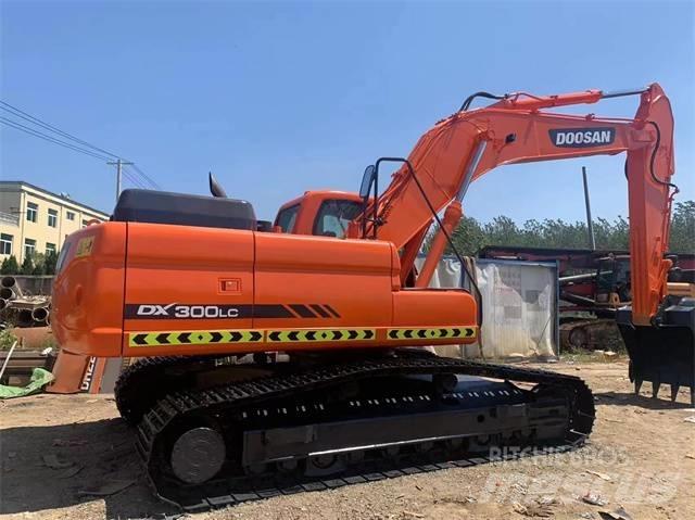 Doosan DX 300 LC Bageri gusjeničari
