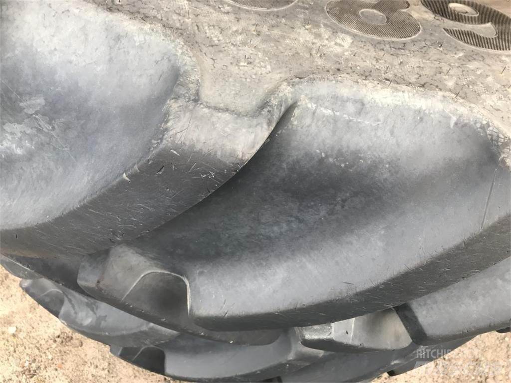Mitas 680/80R42 Gume, kotači i naplatci