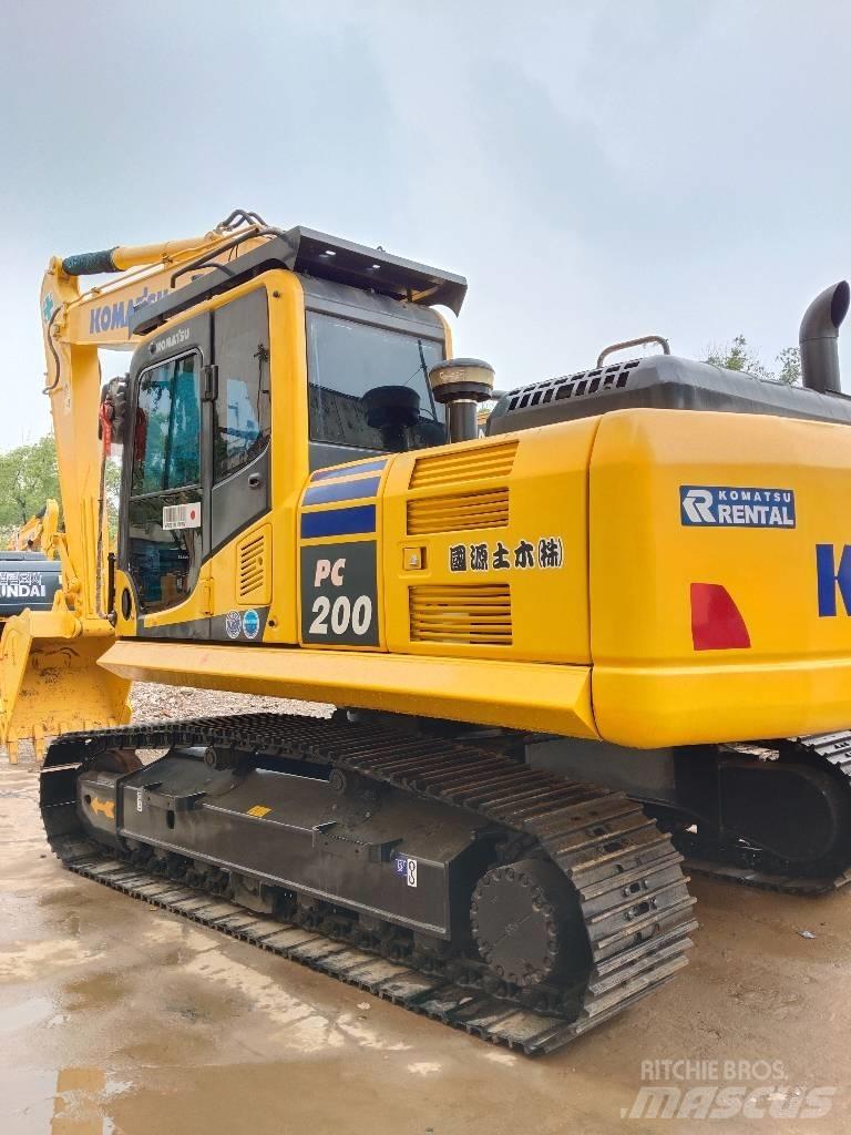 Komatsu PC200-8 Bageri gusjeničari