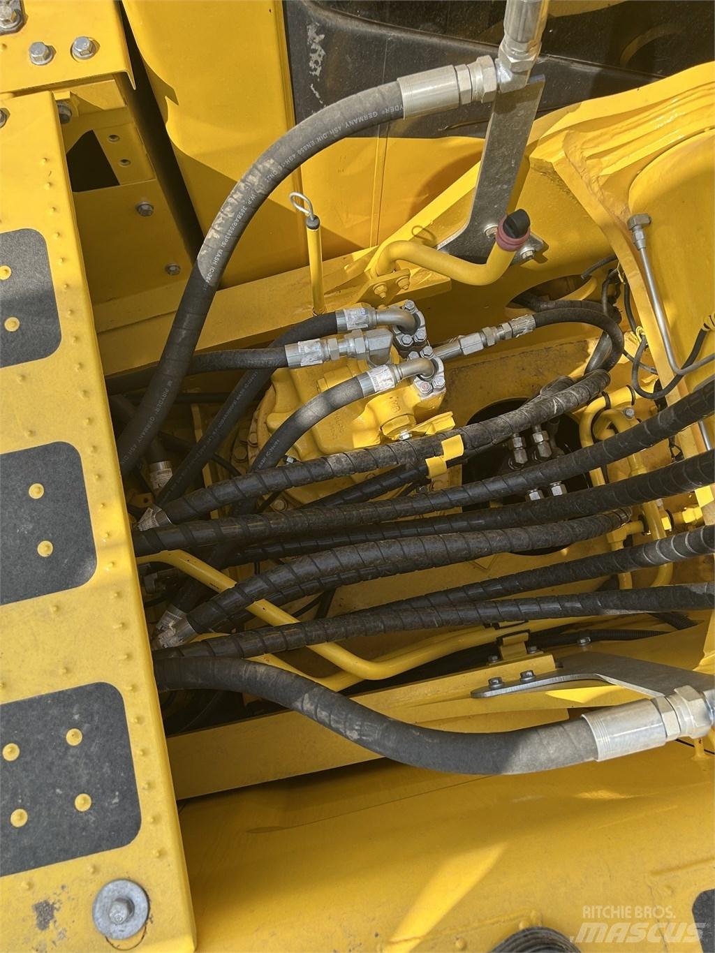 Komatsu PC 240 Bageri gusjeničari
