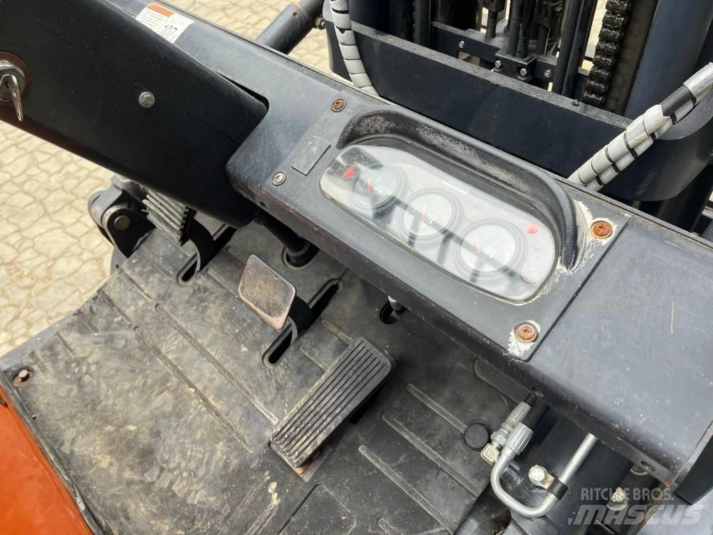 Doosan D 25 GP Dizelski viličari