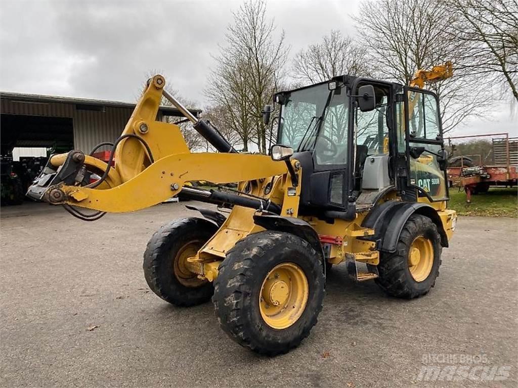 CAT 908M Utovarivači na kotačima
