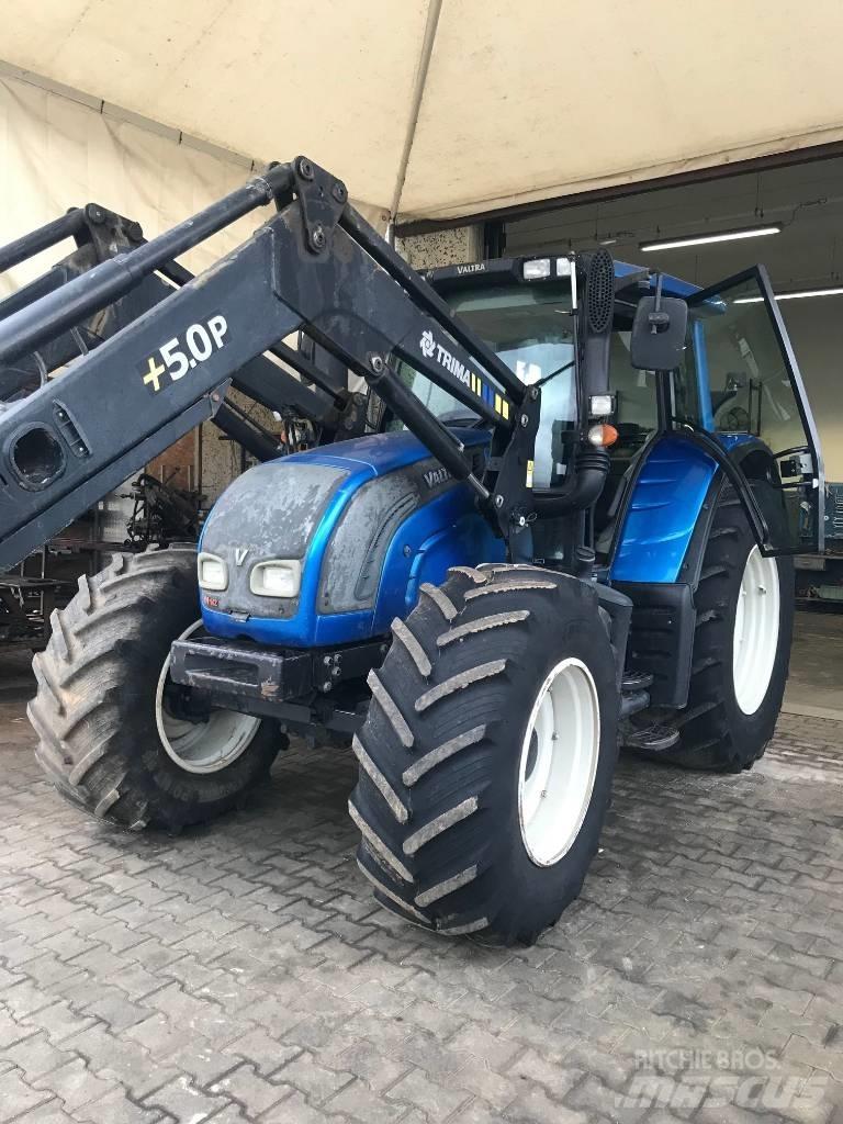 Valtra N 142 Traktori