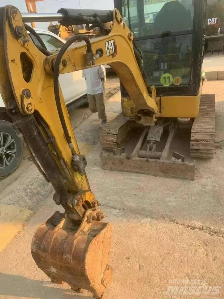 CAT 302 Mini bageri <7t