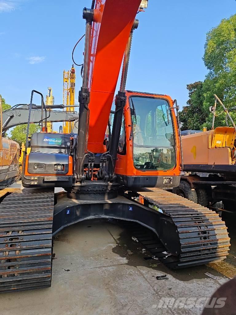 Doosan DX 225 LC-9C Bageri gusjeničari