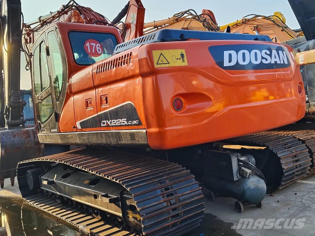 Doosan DX 225 LC-9C Bageri gusjeničari