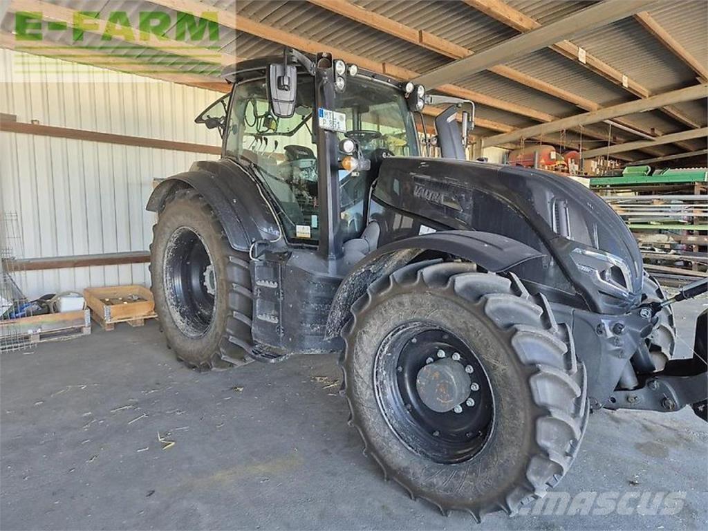 Valtra t235a Traktori