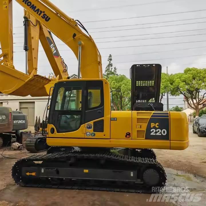 Komatsu PC220-8 Bageri gusjeničari