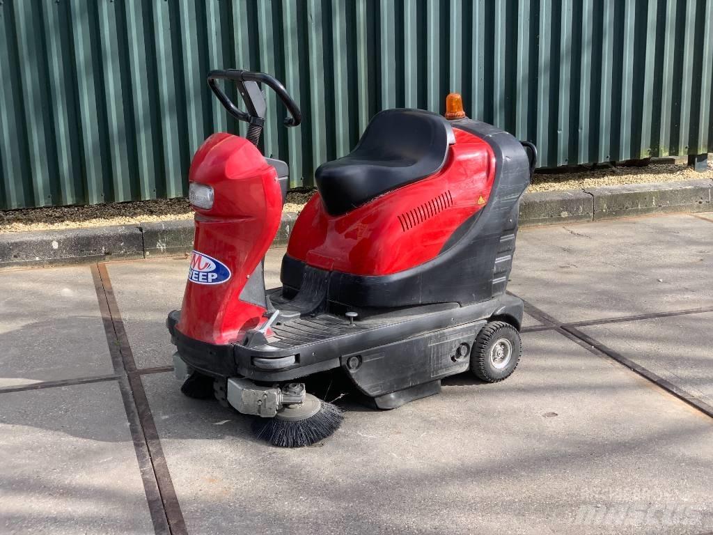  Sweep 1050E Strojevi za metenje