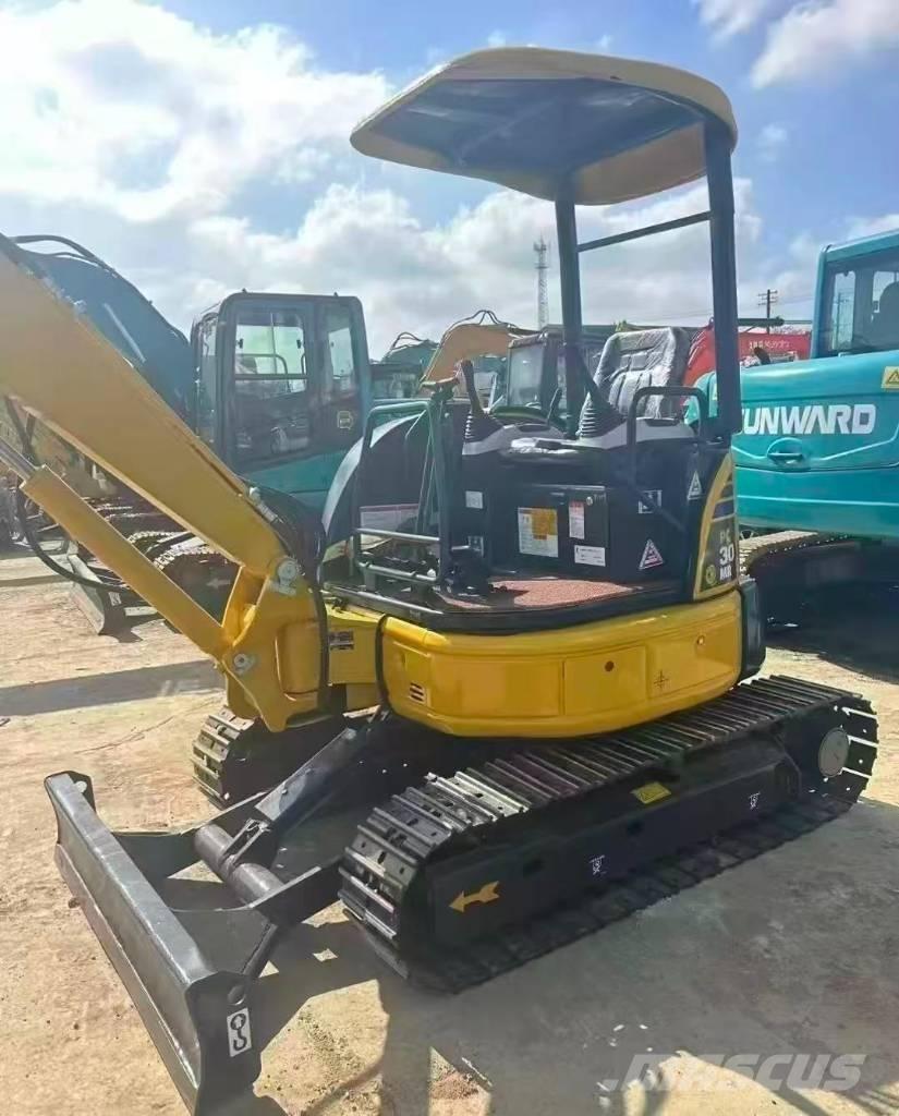 Komatsu PC 30 Mini bageri <7t