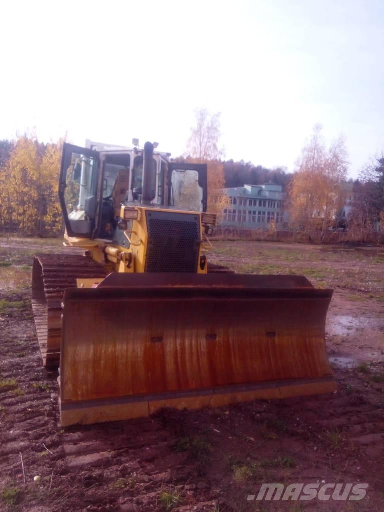 Komatsu D 61 PX-15 Buldožeri gusjeničari