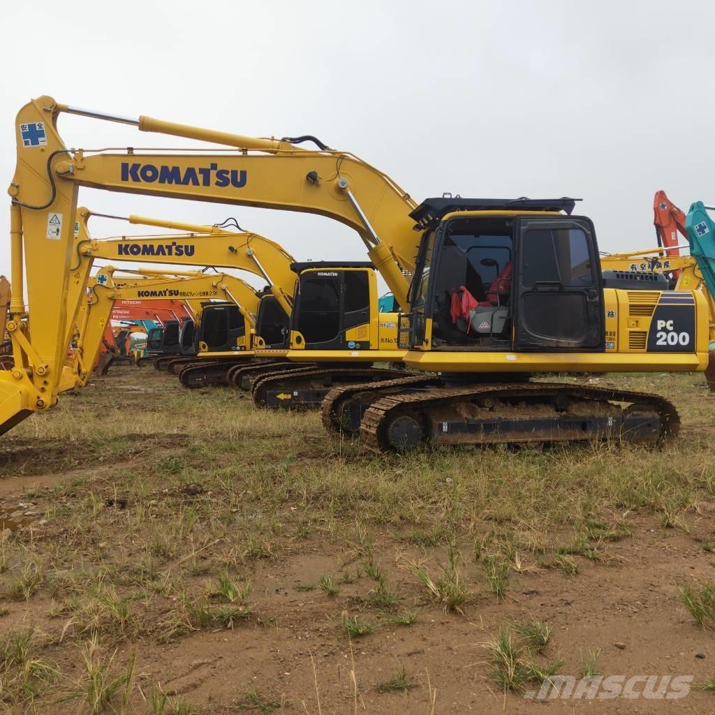 Komatsu PC200-8 Bageri gusjeničari