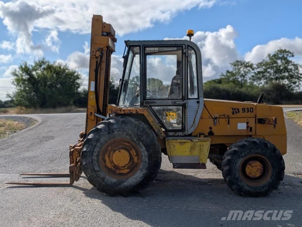 JCB 930 Terenski viličar