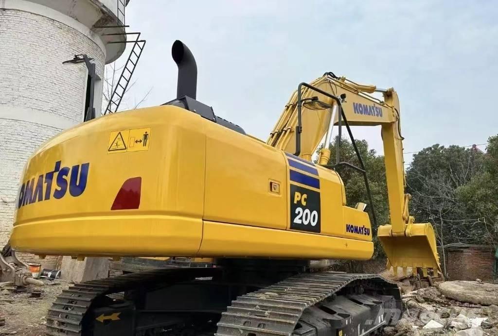 Komatsu PC 200-8 Bageri gusjeničari