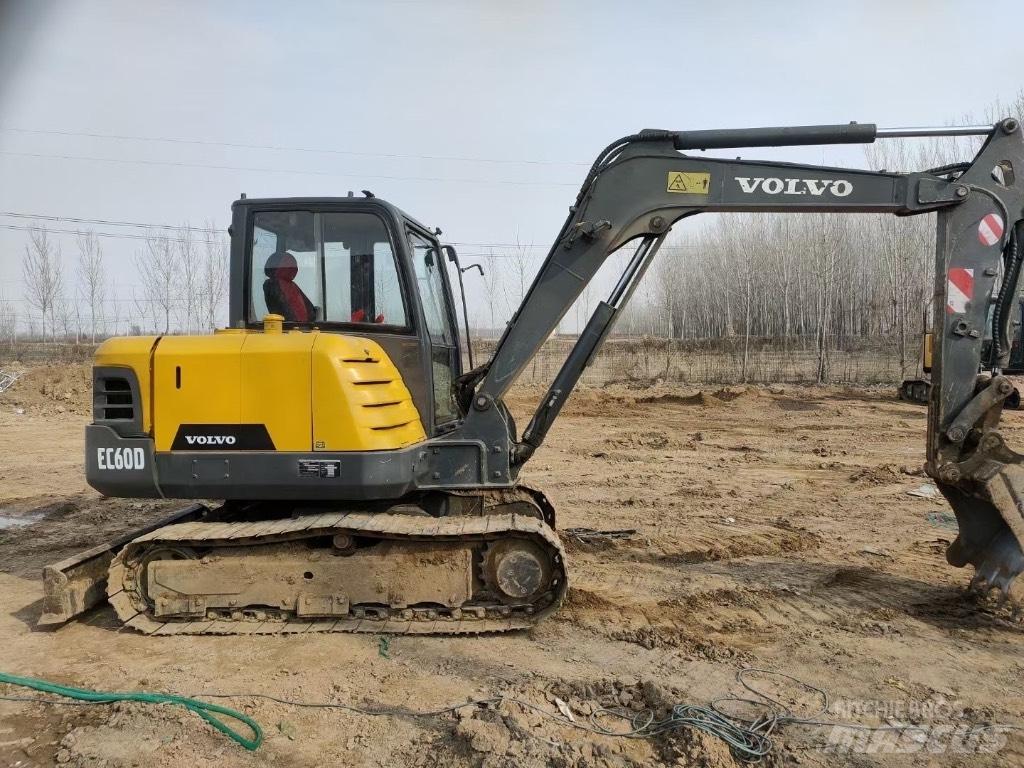 Volvo EC 60D Midi bageri 7t – 12t