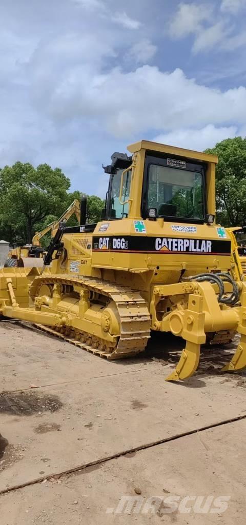 CAT D 6 G Buldožeri gusjeničari