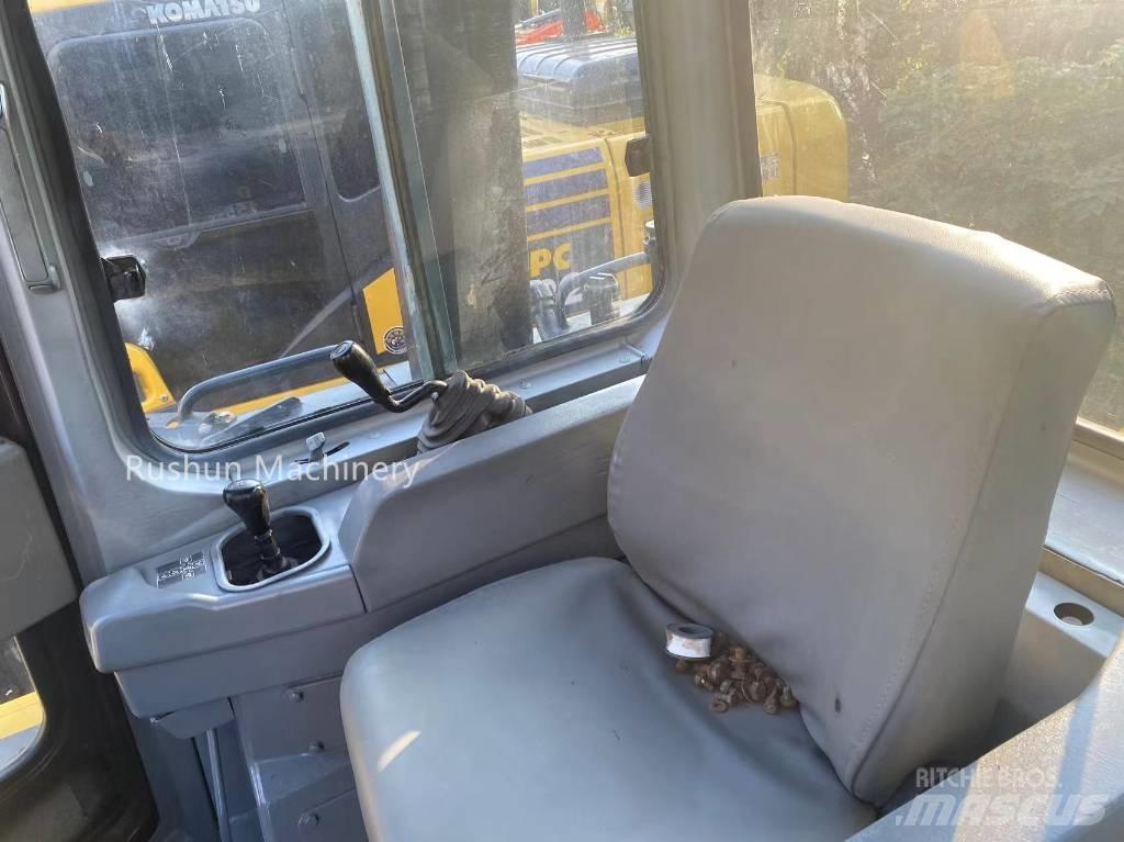 Komatsu D 155 Buldožeri gusjeničari