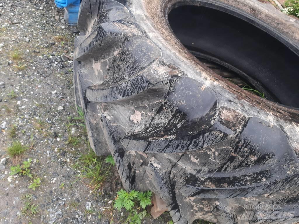 BKT 580/70R38 Gume, kotači i naplatci