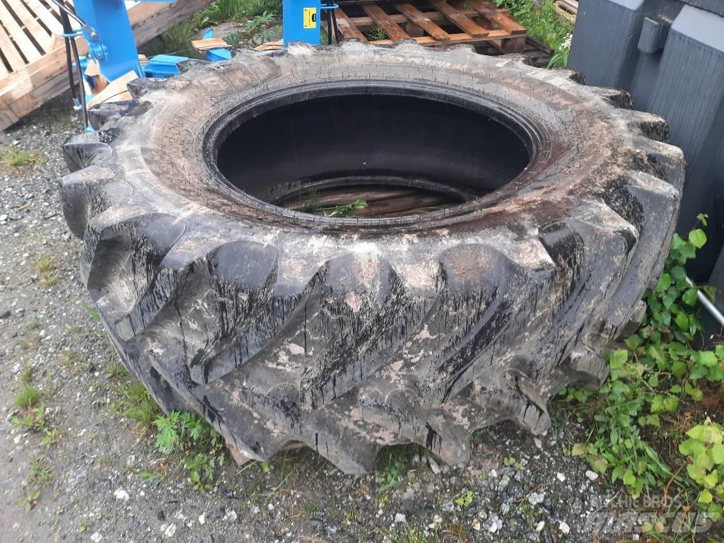 BKT 580/70R38 Gume, kotači i naplatci