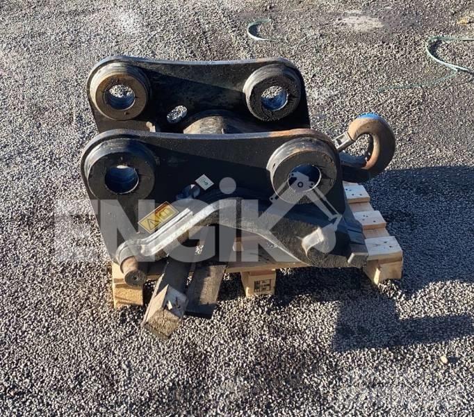 CAT Attache rapide Bageri na kotačima