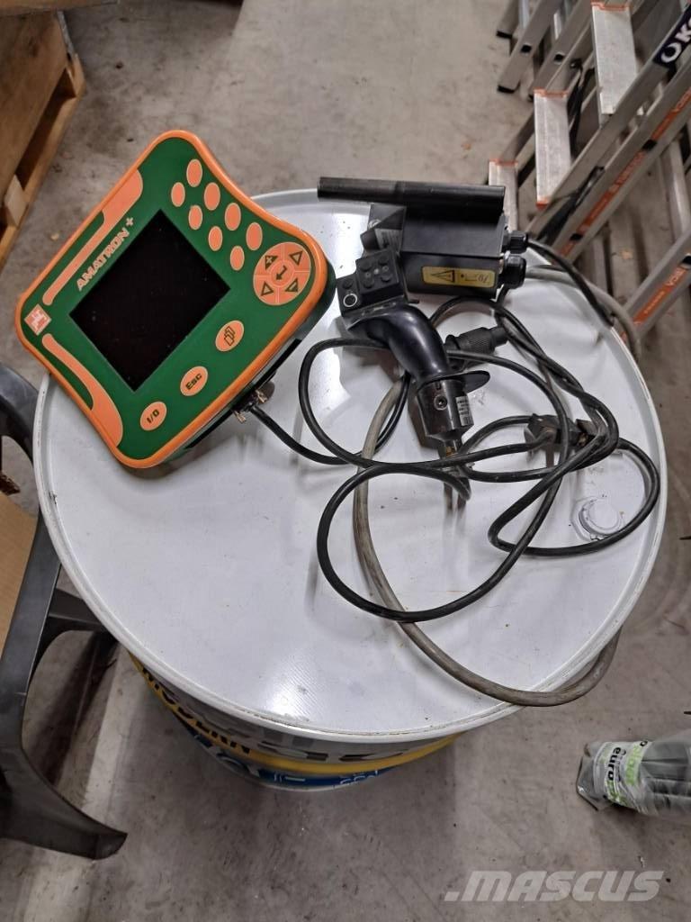 Amazone Ux 3200 20m Vučene prskalice