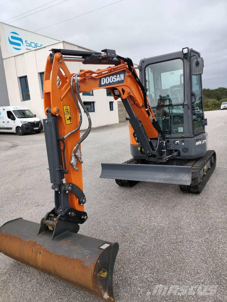 Doosan DX 27 Z Mini bageri <7t