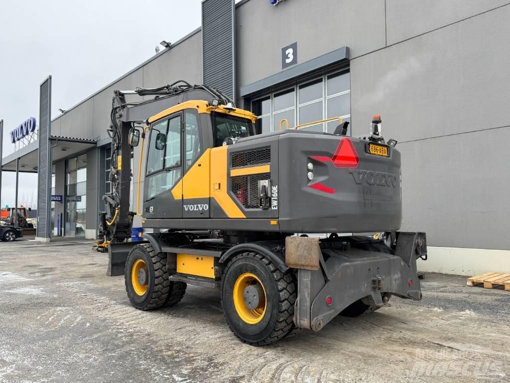 Volvo EW 160 Bageri na kotačima