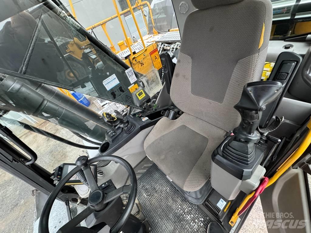 Volvo EW 160 Bageri na kotačima