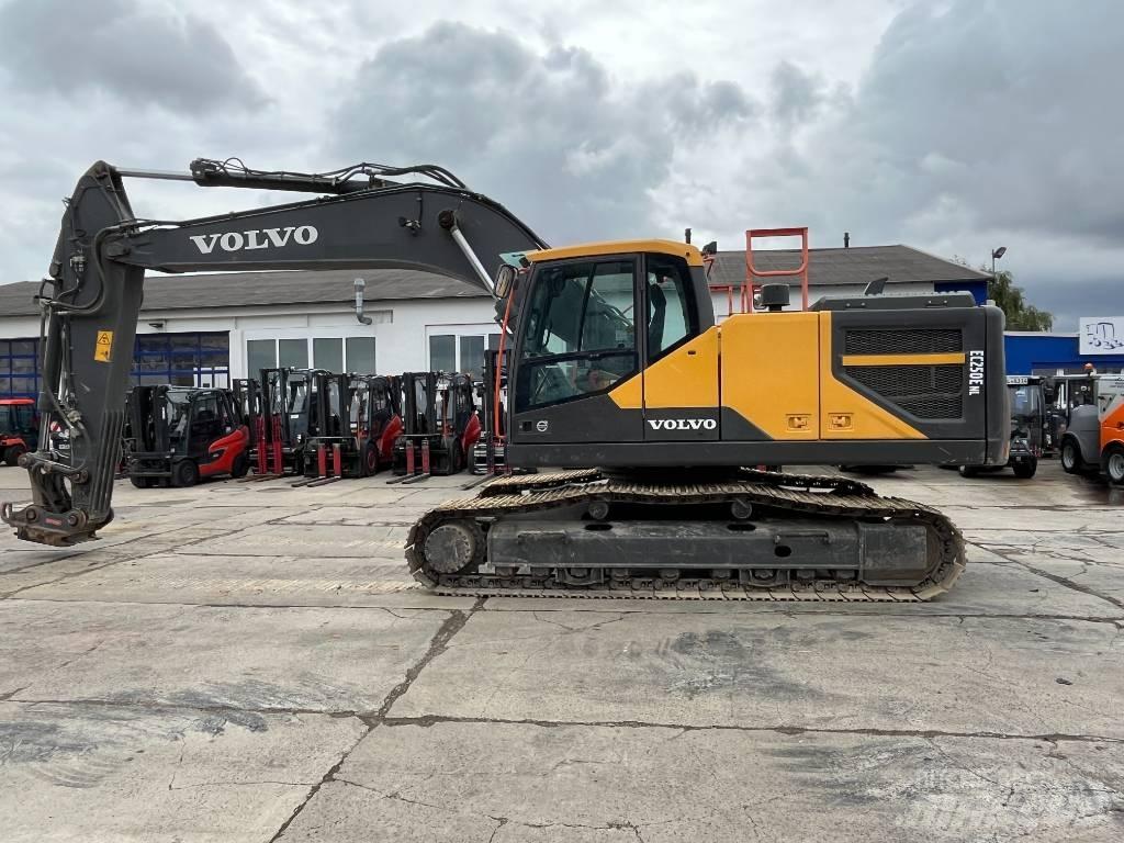 Volvo EC250ENL Bageri gusjeničari