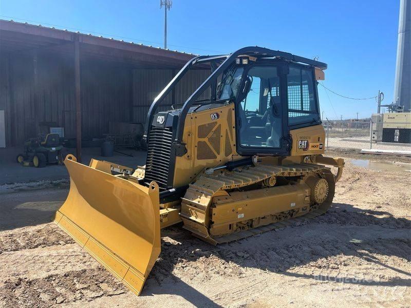 CAT D 3 Buldožeri gusjeničari