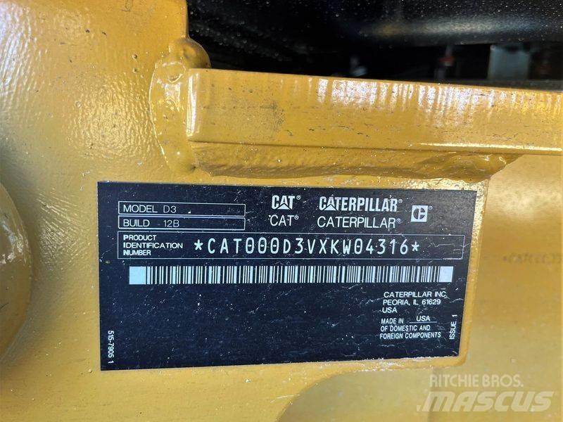 CAT D 3 Buldožeri gusjeničari