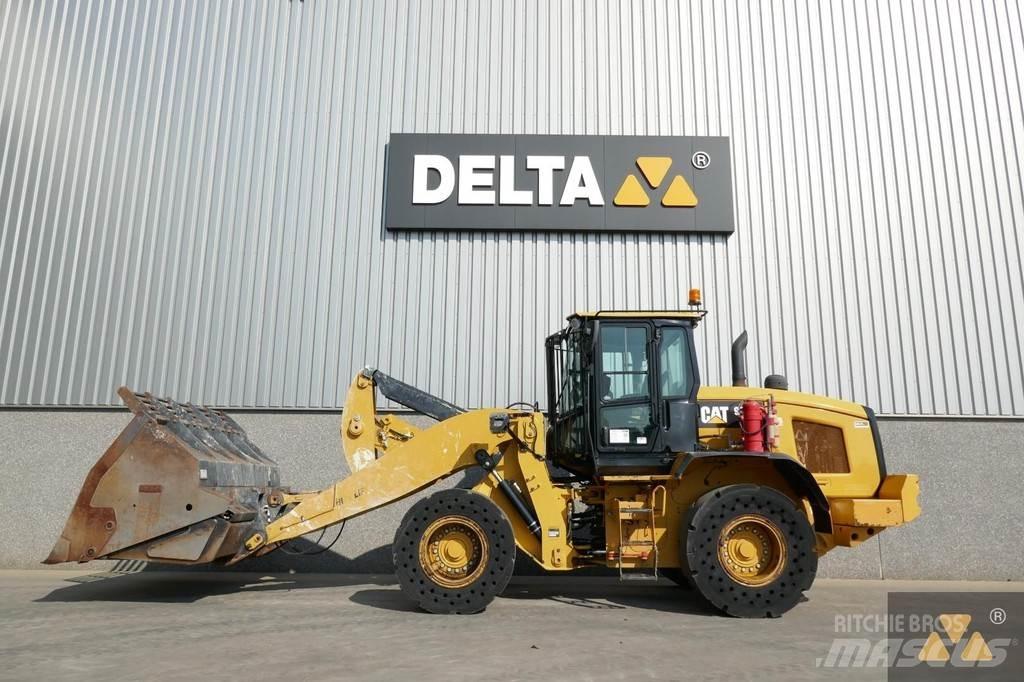 CAT 938M Utovarivači na kotačima