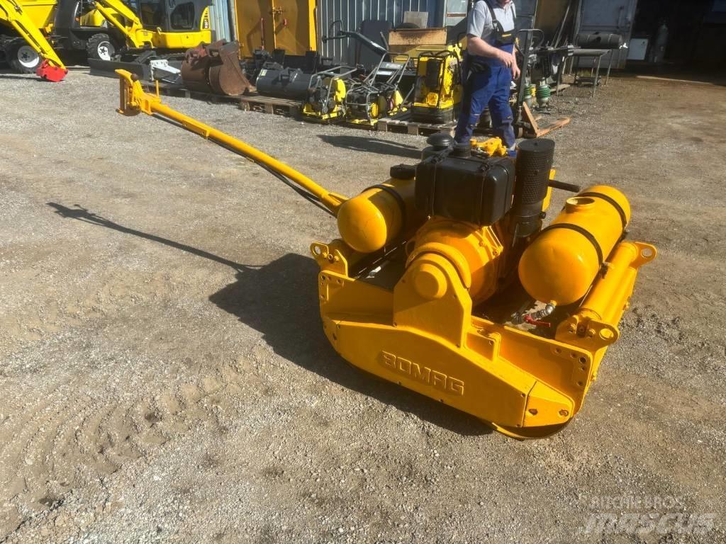 Bomag BW 75 S Valjci sa dvojnim bubnjem
