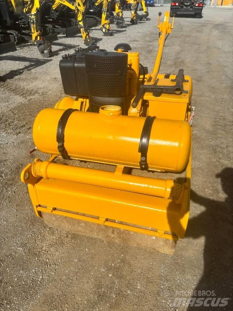Bomag BW 75 S Valjci sa dvojnim bubnjem