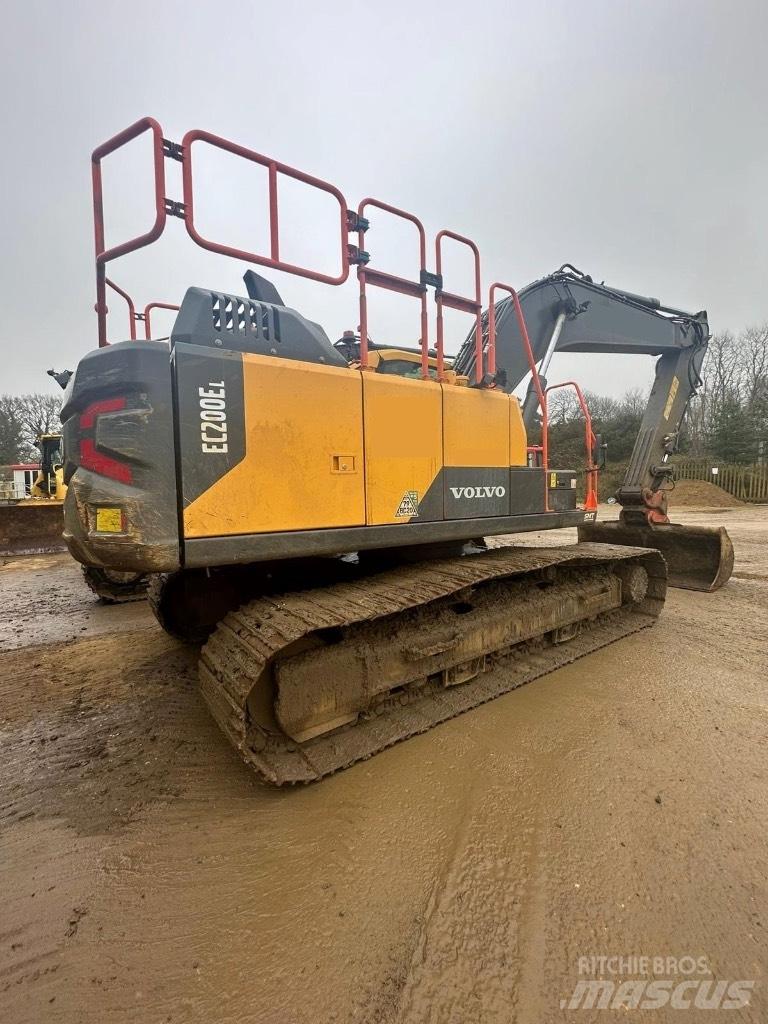 Volvo EC200EL Bageri gusjeničari