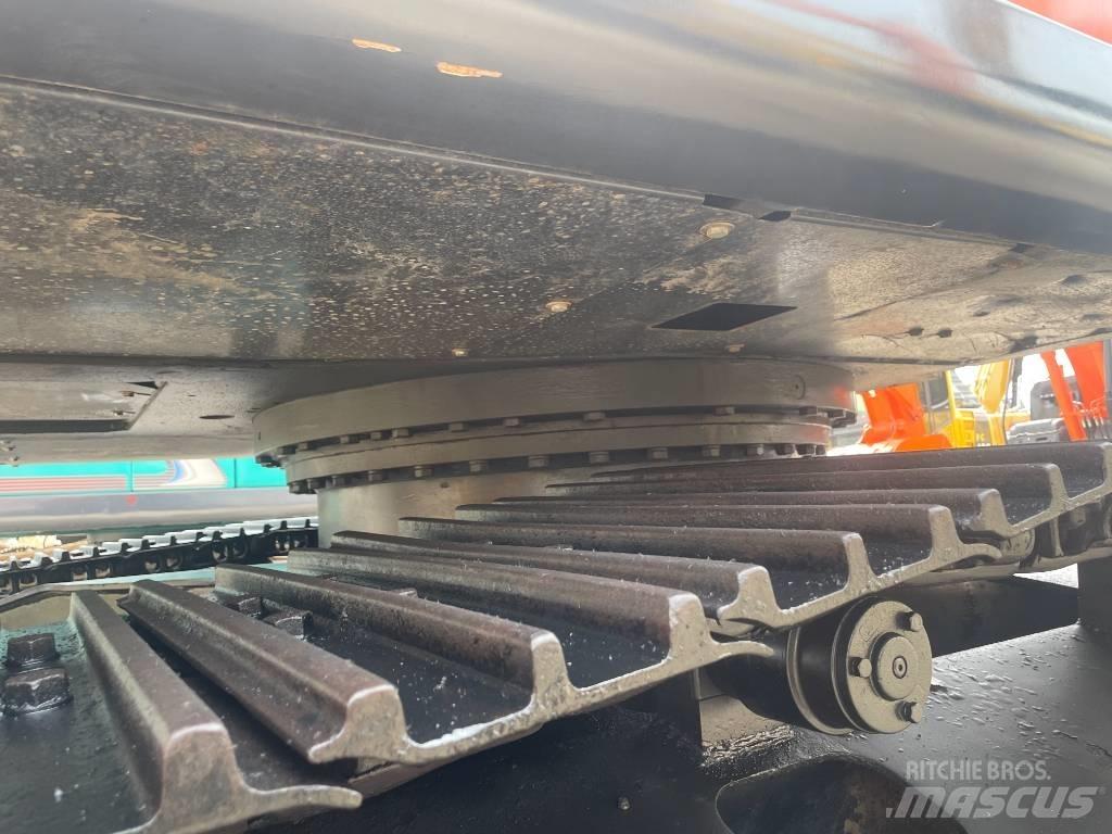 Hitachi ZX 240 Bageri gusjeničari