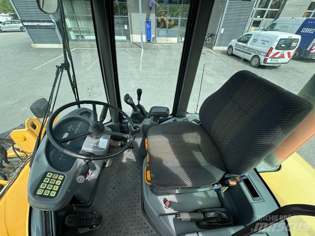 Volvo L 30 B Utovarivači na kotačima