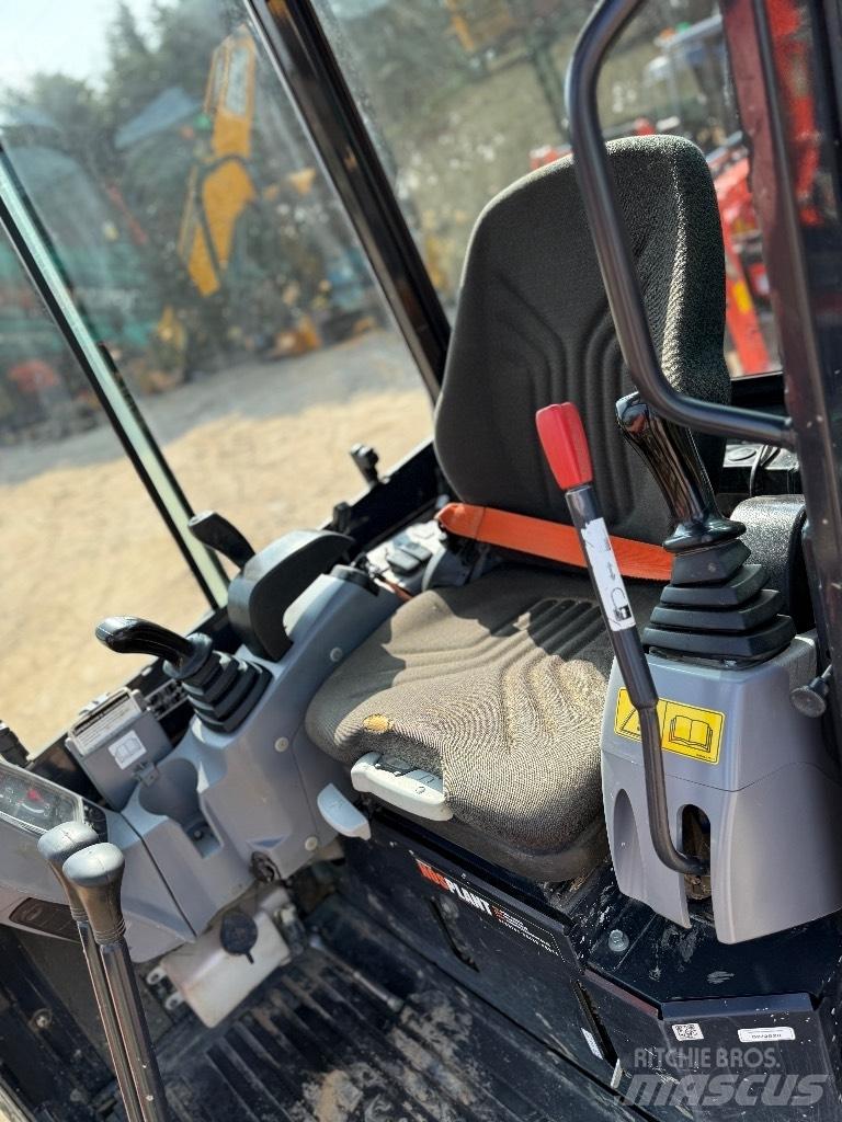 Kubota U 27-4 Mini bageri <7t