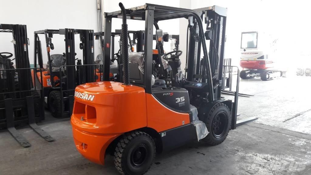 Doosan D35 C-5 Dizelski viličari