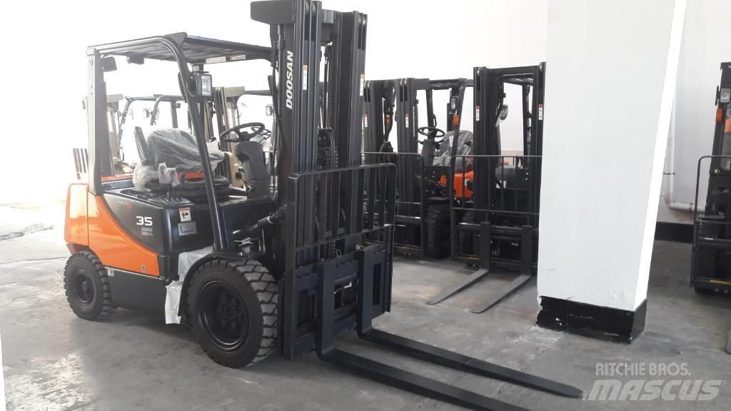 Doosan D35 C-5 Dizelski viličari