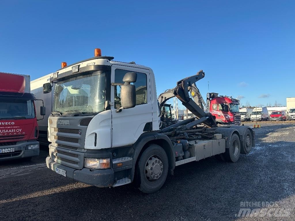 Scania P420 Rol kiper kamioni s kukama za dizanje