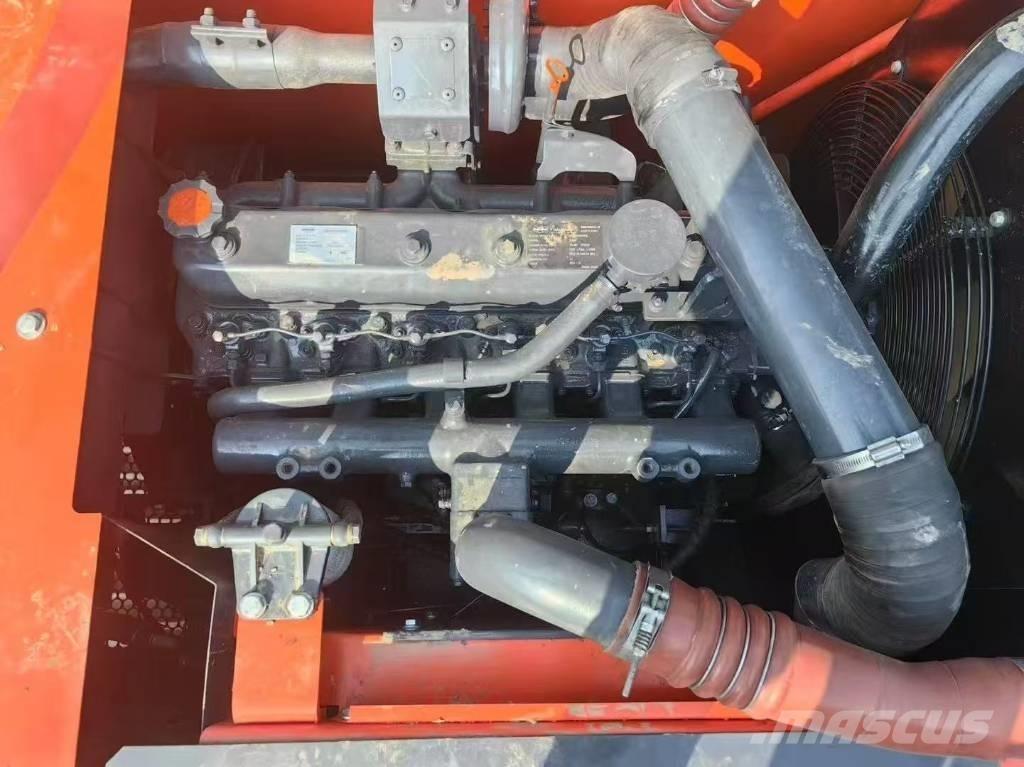 Doosan DX 225 LC Bageri gusjeničari