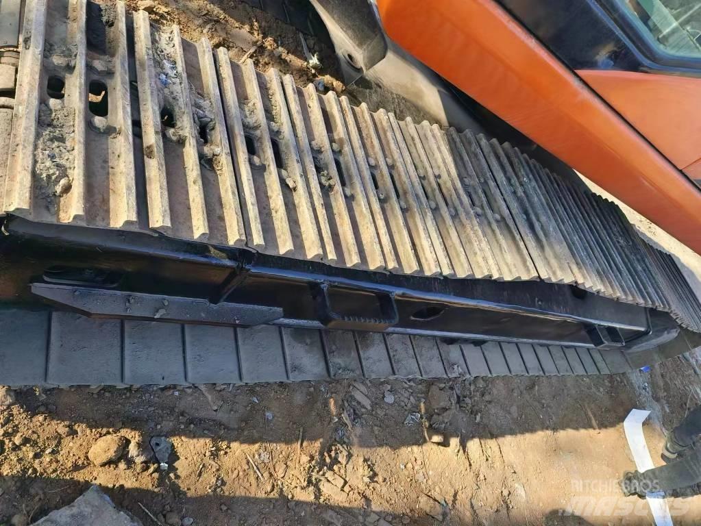 Doosan DH225LC-7 Bageri gusjeničari